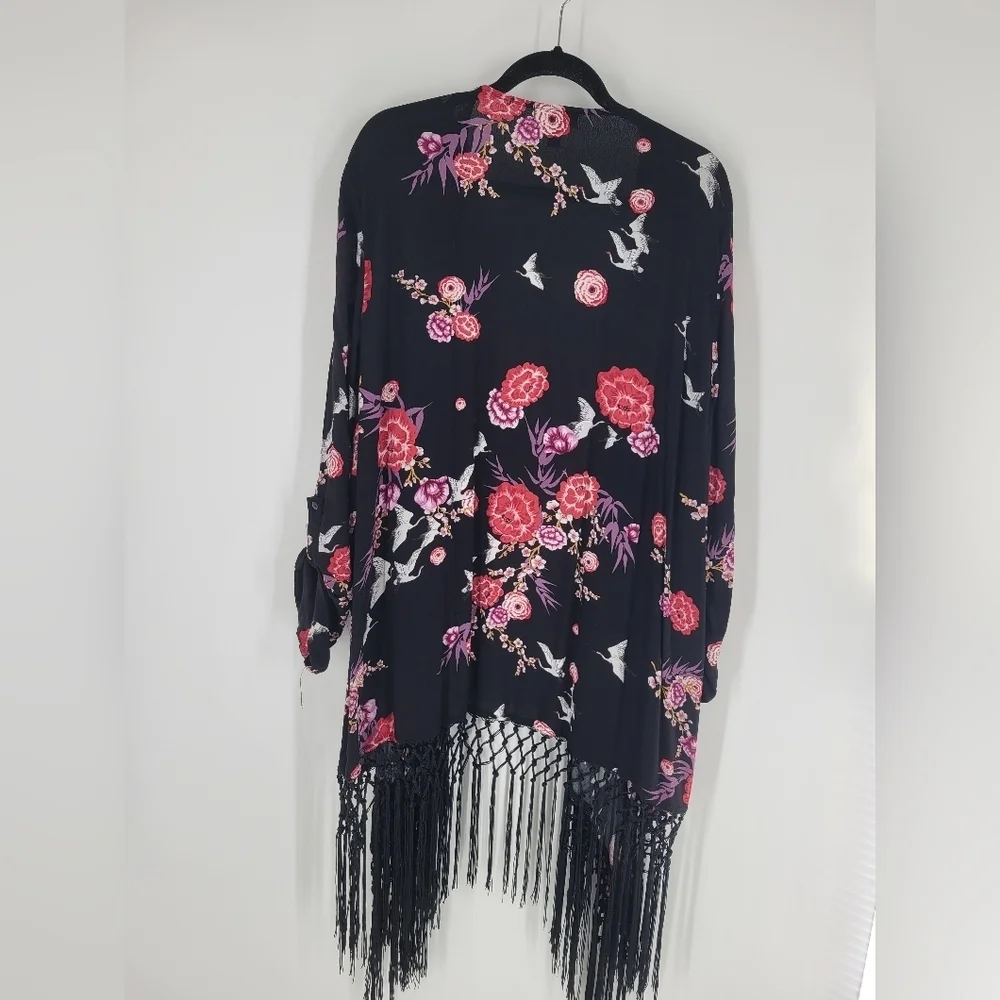 Torrid Size 1X Black Floral Print‎ Crepe Fringe Open Front Kimono Duster